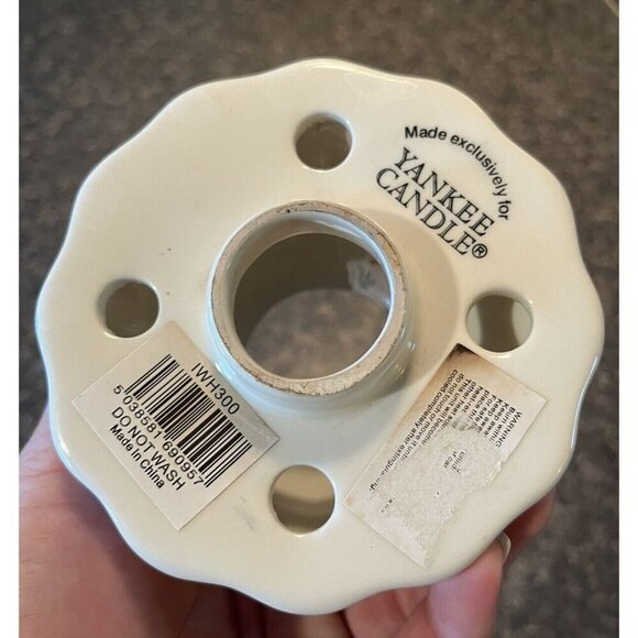 Yankee Candle Small Candle Shade and Plate Set Holly Design Great Condition - Picture 10 of 10